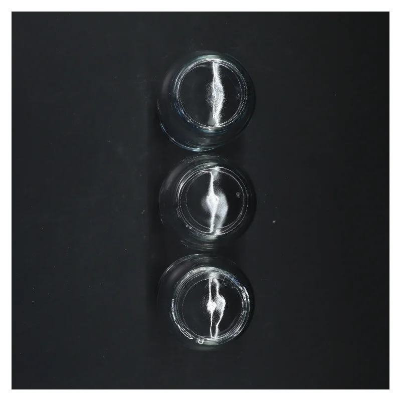 Tre glas (str. 10,5x6,5 cm)