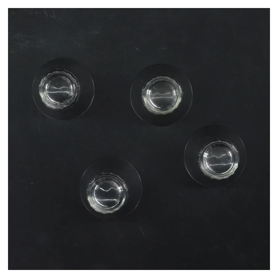 Fire små glas (str. 4 stk Ø 5 cm længde 5 cm)