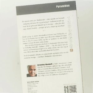 Pyramiden af Henning Mankell (Bog)