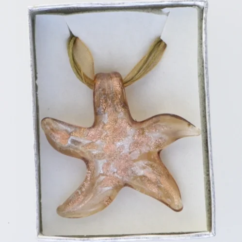 Halskæde med håndlavet italiensk glassmykke (str. Kasse 9 x 6 cm)