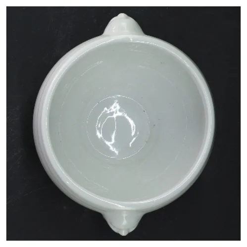 Hvid skål på fod (str. Ø 11 cm)