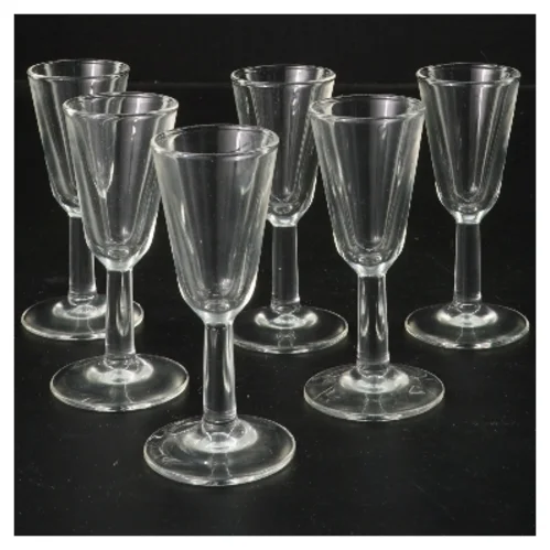 Sæt med seks glas til shots eller snaps (str. 6 stk Ø 4 cm længde 9,5 cm)