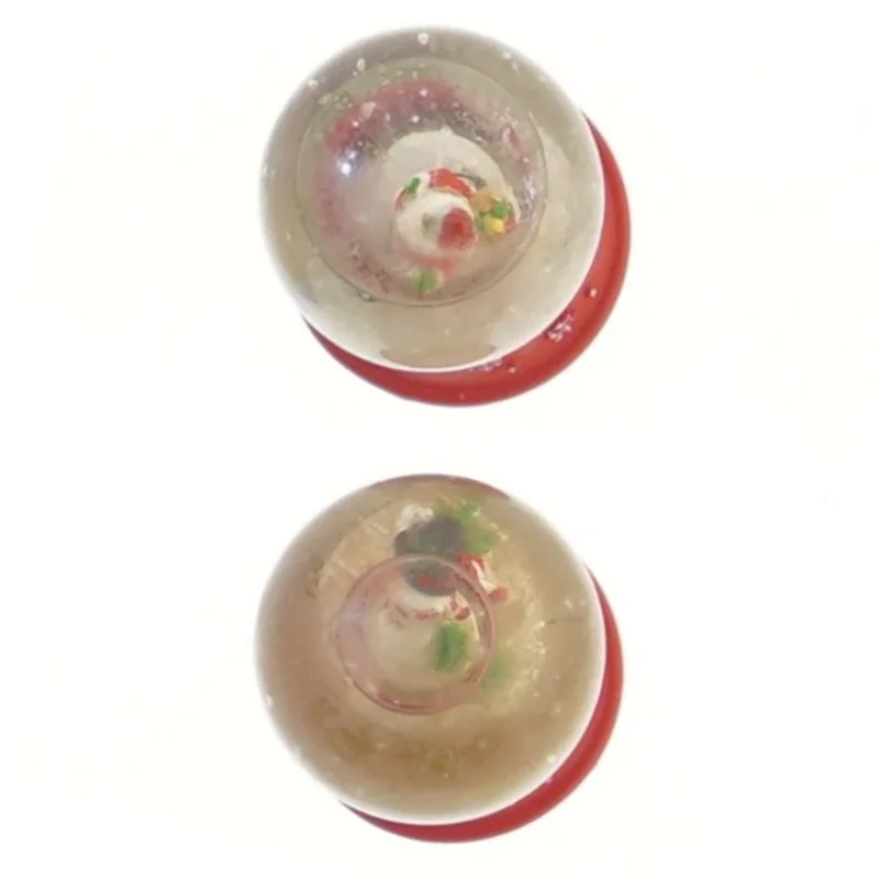 Røde sneglober med julemænd (str. 6,5 cm)