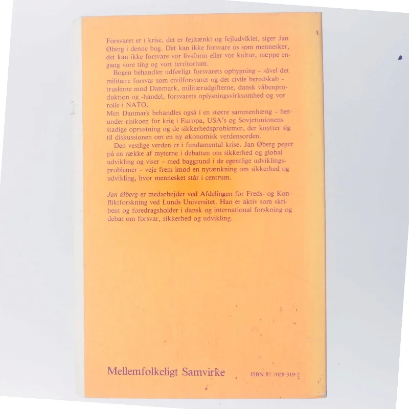 Myter om vor sikkerhed af Jan Øberg (Bog)