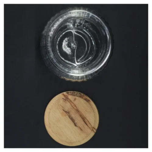 Glasbeholder med IRMA-pigen trælåg (str. 11x11 cm)