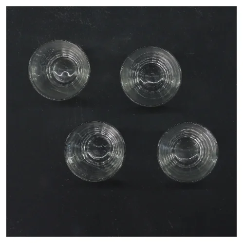 Sæt af fire glas (str. 4 stk Ø 5 cm længde 5 cm)