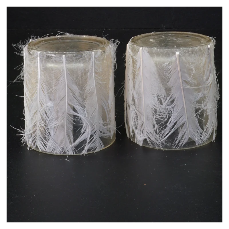 Fjerbelagte glaslysestager (str. 8 x 7 cm)