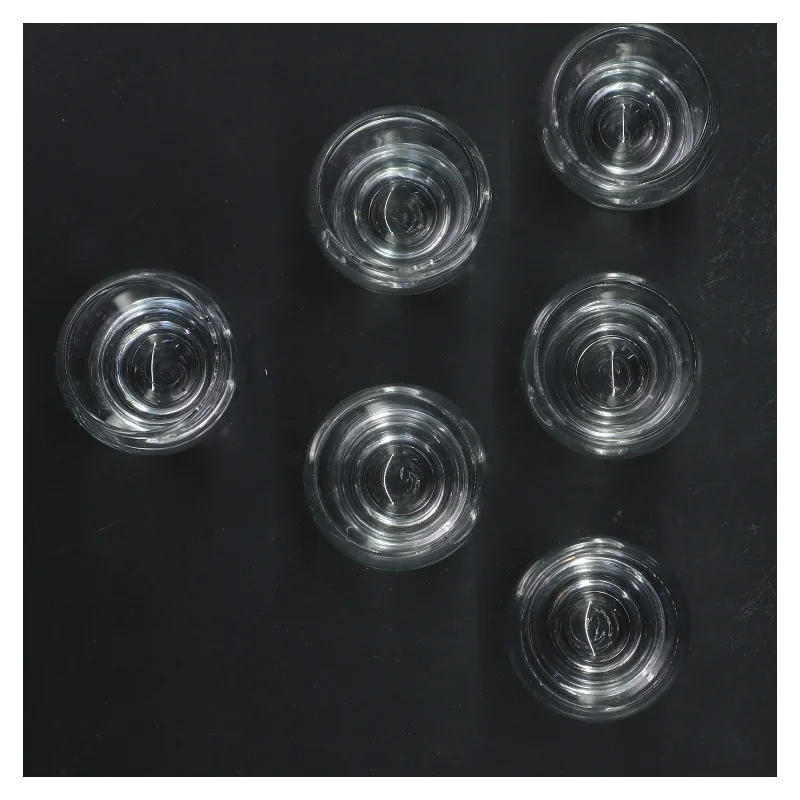 Sæt med 6 robuste glas (str. 6 stk Ø 4 cm længde 8 cm)