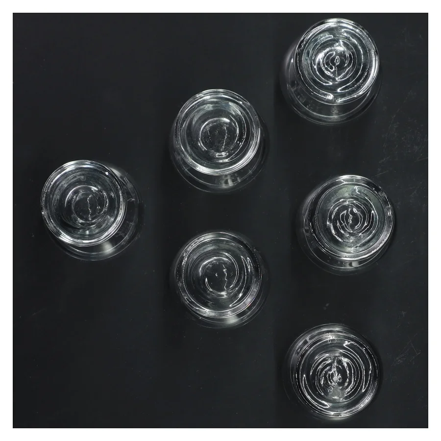 Sæt med 6 robuste glas (str. 6 stk Ø 4 cm længde 8 cm)