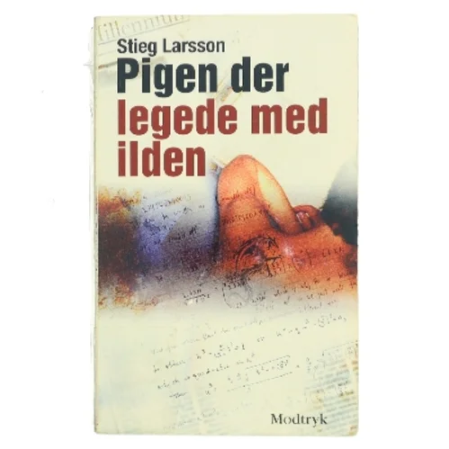 Pigen Der Legede Med Ilden (Millennium, 2. Bind) af Stieg Larsson (Bog)