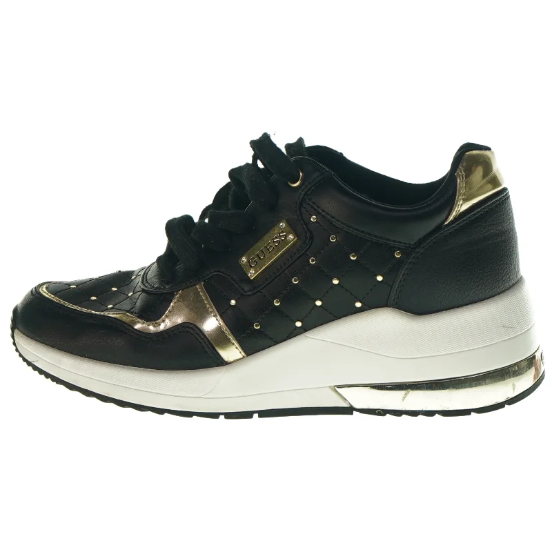 Sneakers fra Guess (str. 38)