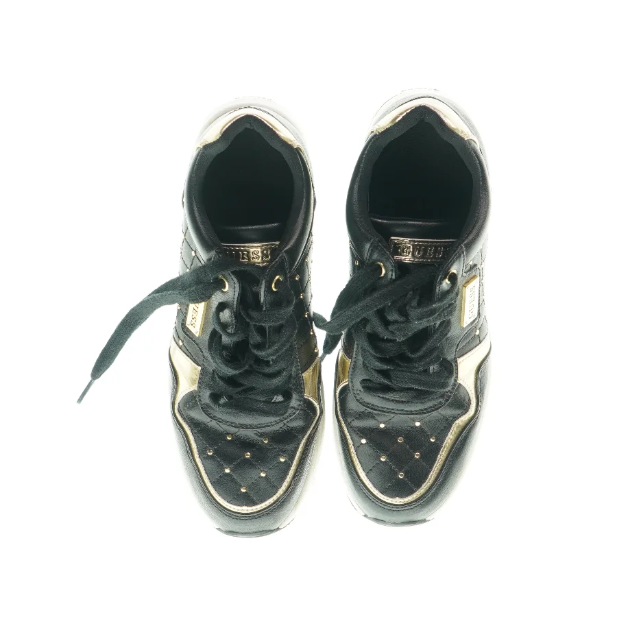 Sneakers fra Guess (str. 38)
