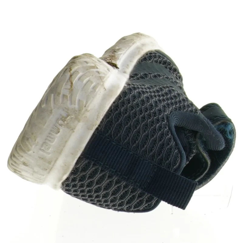 Brugte børnesneakers (str. 23)