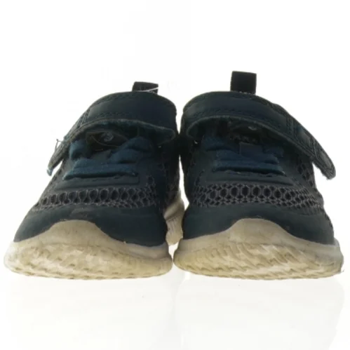 Brugte børnesneakers (str. 23)
