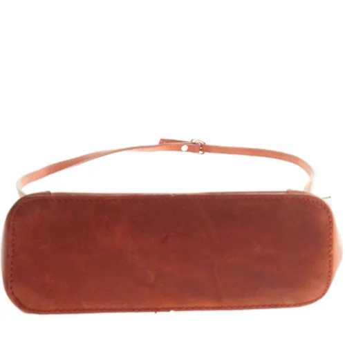 Rød læder skuldertaske fra Rudi & Harald Nielsen (str. 23,5x17 cm)