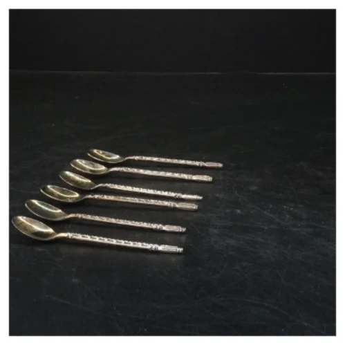 Sæt af seks dekorative skeer (str. 11x2 cm)