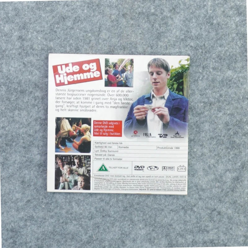 Kærlighed ved første hik fra Ude Og Hjemme (str. 14 x 14)