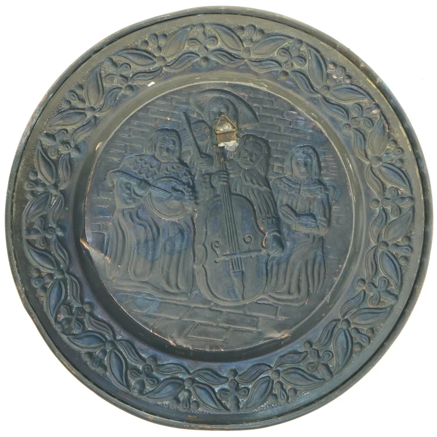 Dekorativt væg ophæng med musiker figurer (str. Ø 30x2 cm)