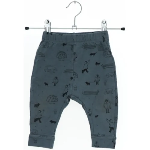 Bukser med print fra Zara (str. 74)