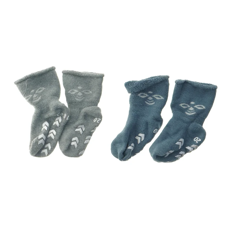 Børnestrømper med skridsikre såler fra Hummel (str. 2 styk. str. 18-20)