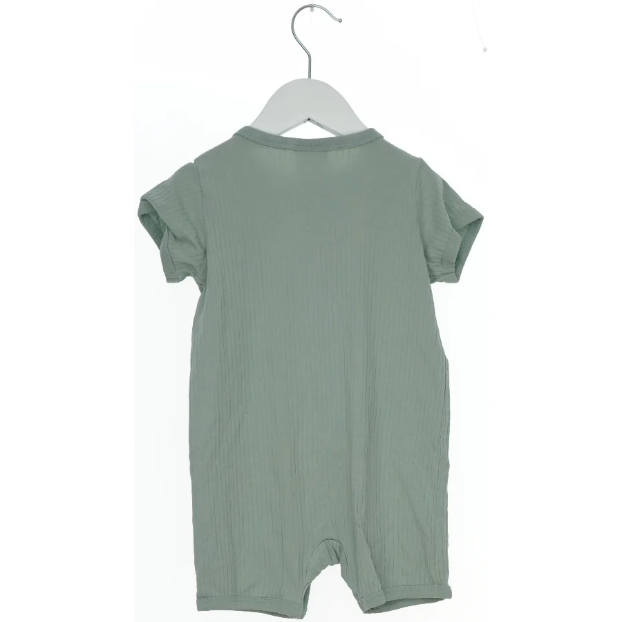 Grøn heldragt til baby fra H&M (str. 80)