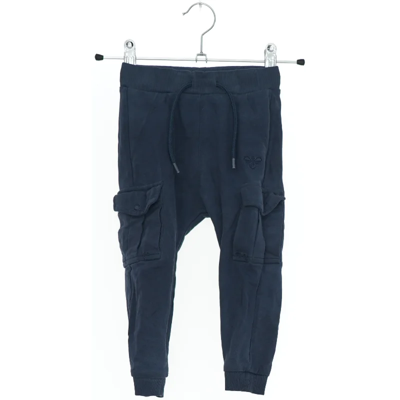 Børnebukser med lommer fra Hummel (str. 68)