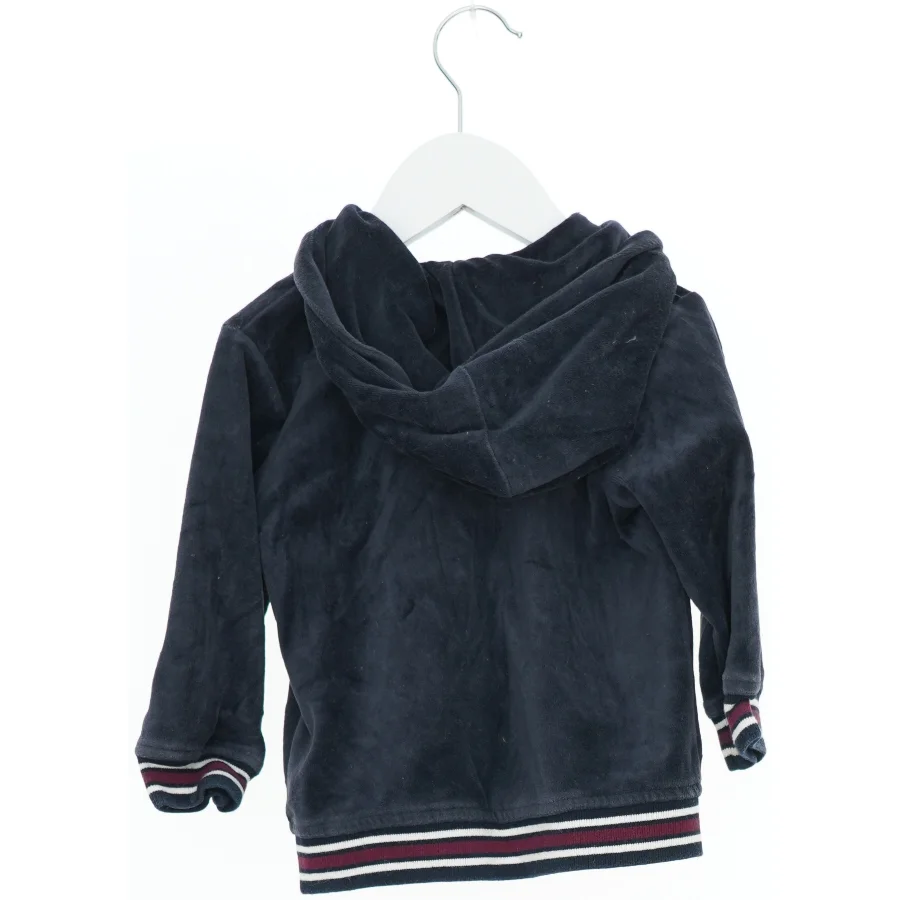 Børne hættetrøje med lynlås fra Logg (str. 86)