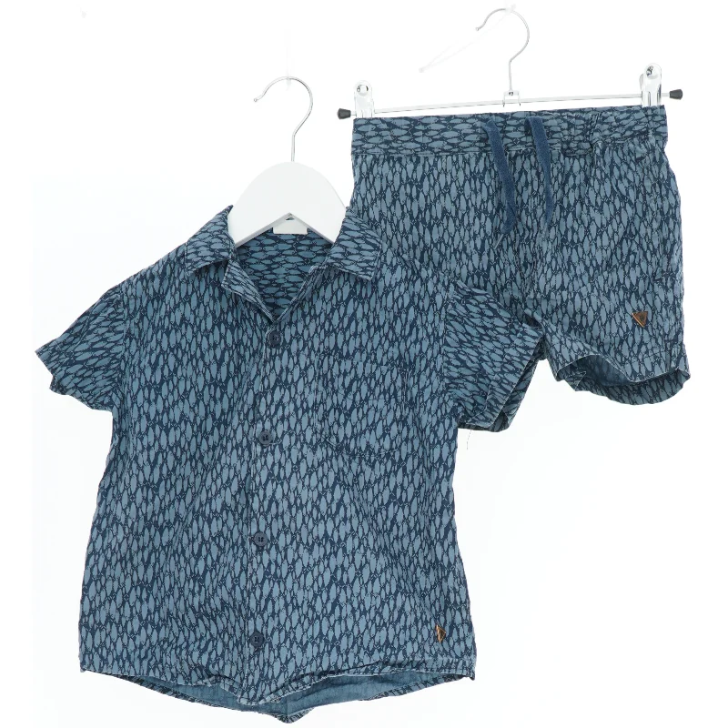 Bluse og shorts sæt til børn fra Pomp de Lux (str. 98)