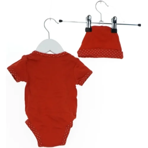 Liverpool F.C. bodystocking og hue sæt fra L.f.c (str. 62)