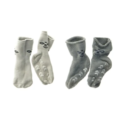 Børnestrømper med skridsikre såler fra Hummel (str. 2 styk. str. 21-23)