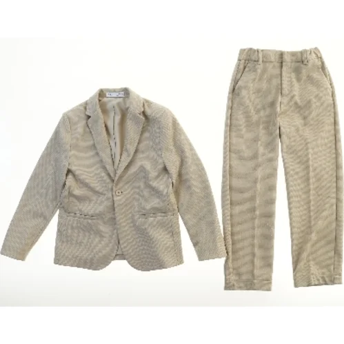 Børne Habit Sæt fra Zara (str. 134)