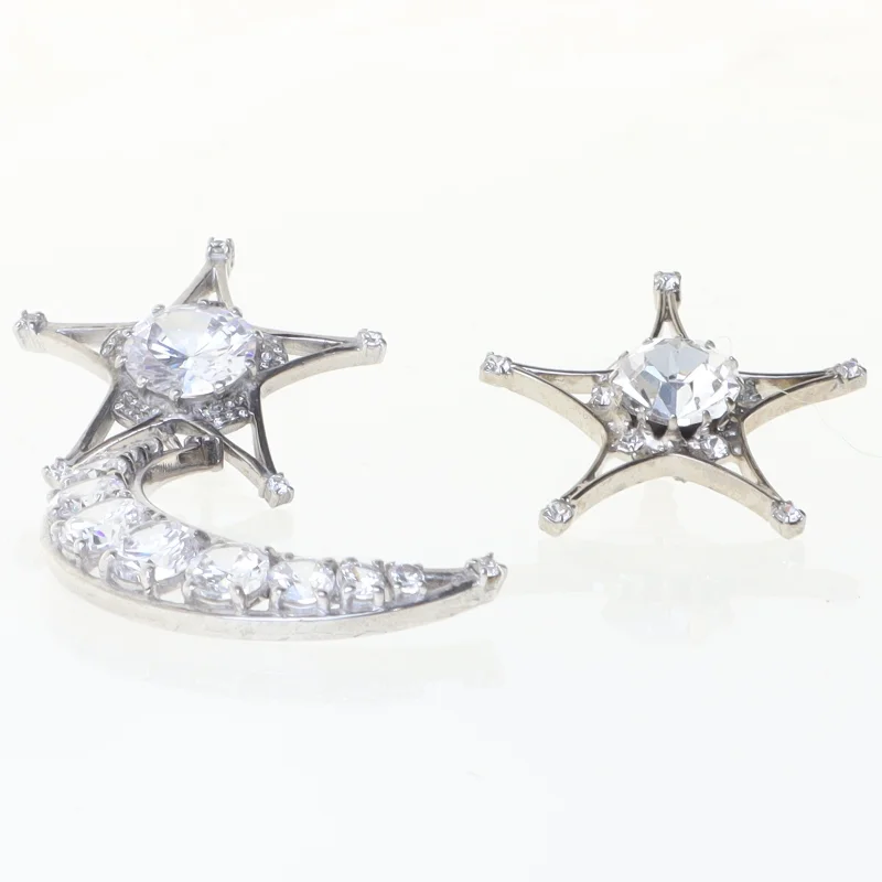 Ørestikker med stjerne og måne design (str. 7 og 3,5 cm)