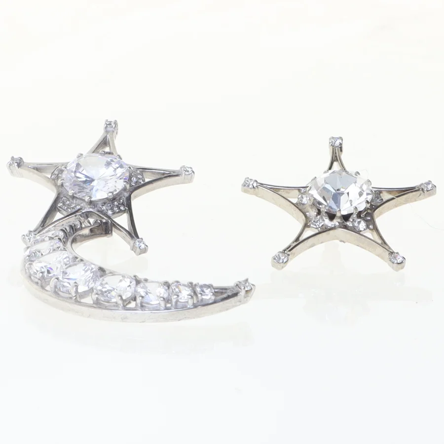 Ørestikker med stjerne og måne design (str. 7 og 3,5 cm)