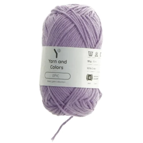 Lyselilla garnnøgle fra Yarn and Colors (str.  75 m 5 mm)