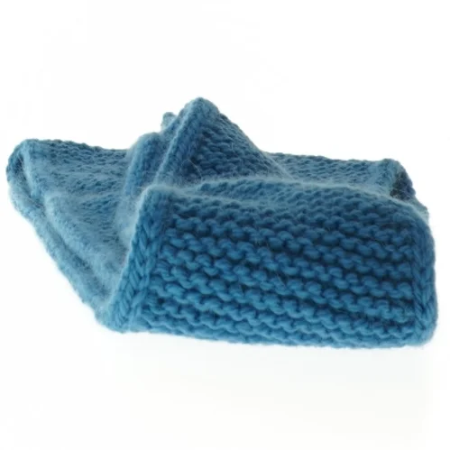 Blåt strikket tørklæde (str. 108x16 cm)