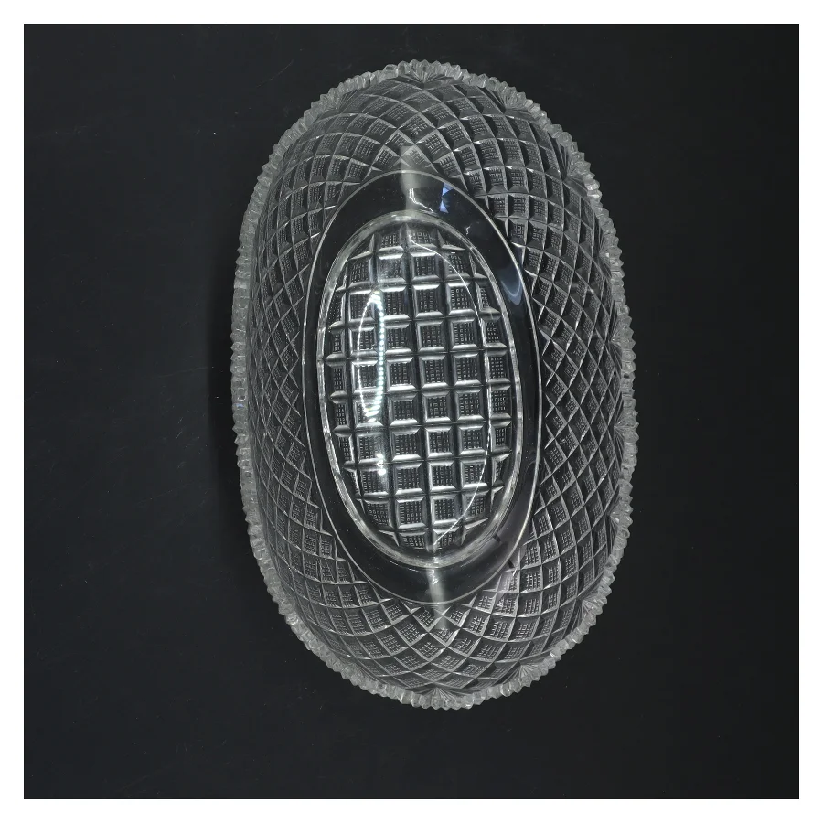 Oval glas skål med mønster (str. 21x13x7 cm)