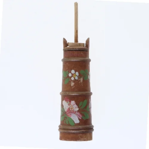 Miniature smørkærner i træ med fint blomstermotiv (str. 17 cm)