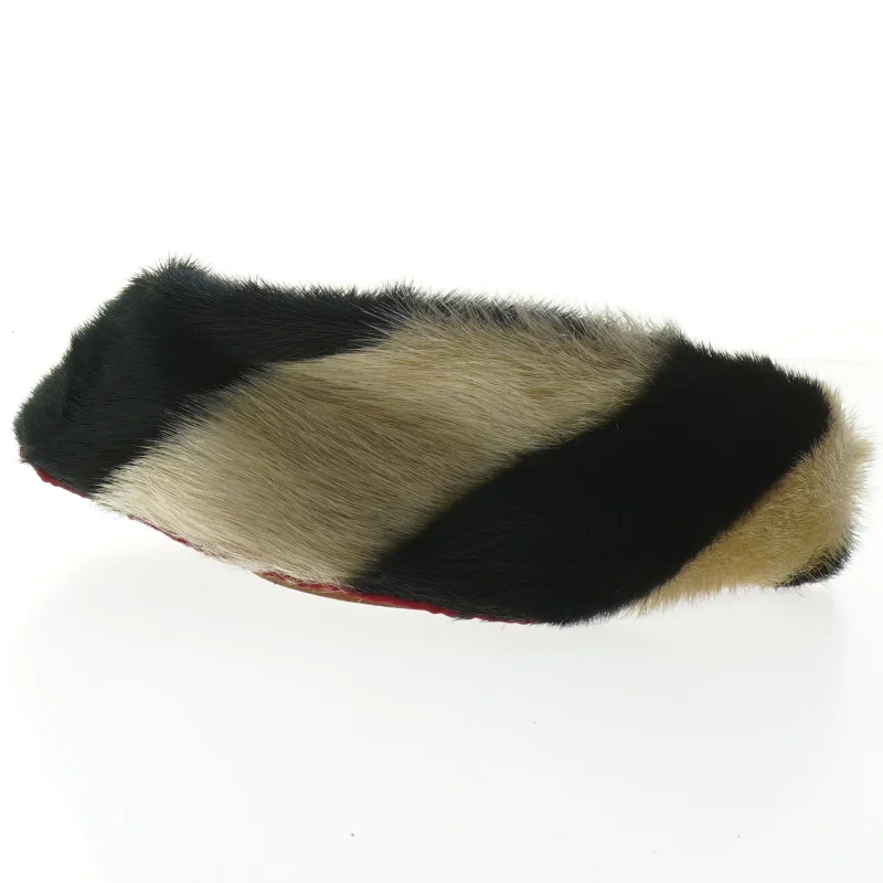 Sælpels hat (str. Ø 23 cm)