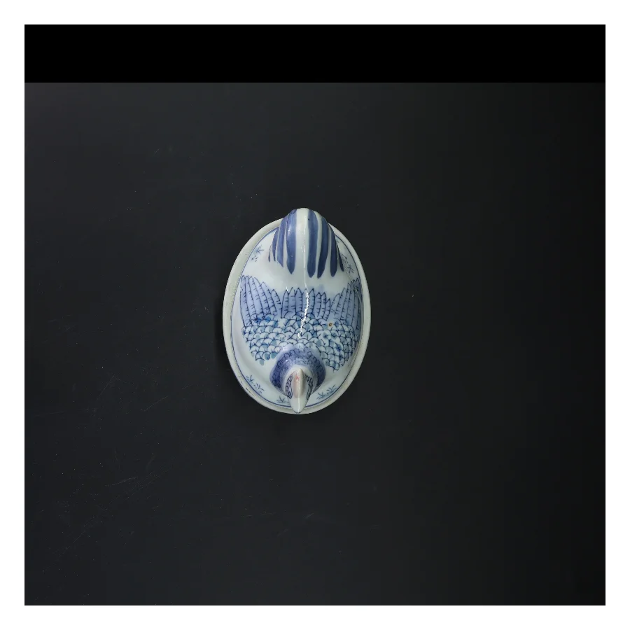 Keramik figur med låg af fuglemotiv (str. 13 cm)