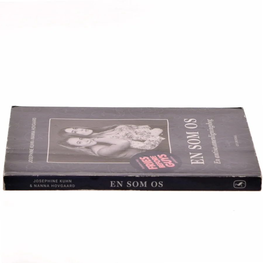 En som os : en antisammenligningsbog af Josephine Kuhn (Bog)