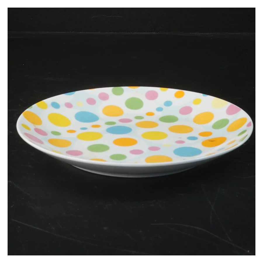 Tallerken med farvede prikker fra Trend (str. Ø 19 cm)
