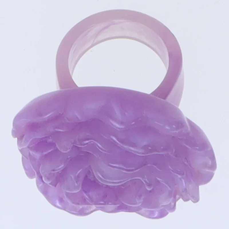 Blomsterring i lilla (str. 56 mm)