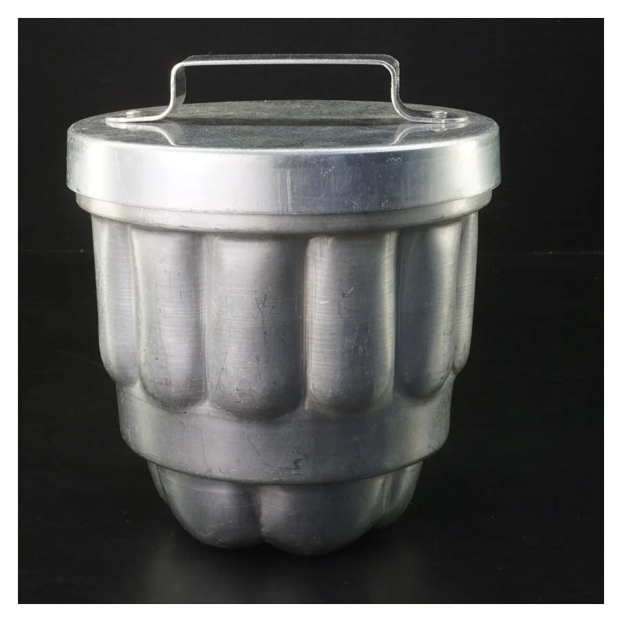 Vintage is / buddingform i aluminium (str. Ø 14,5 cm længde 15 cm)