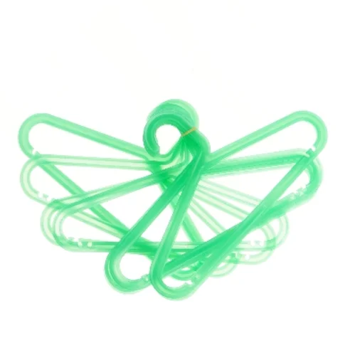 Grønne plastikbøjler til børnetøj, sæt af 10 stk (34,5x21,5 cm)