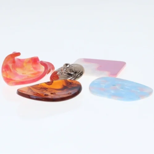 Store farverige knapper (str. 4 cm)