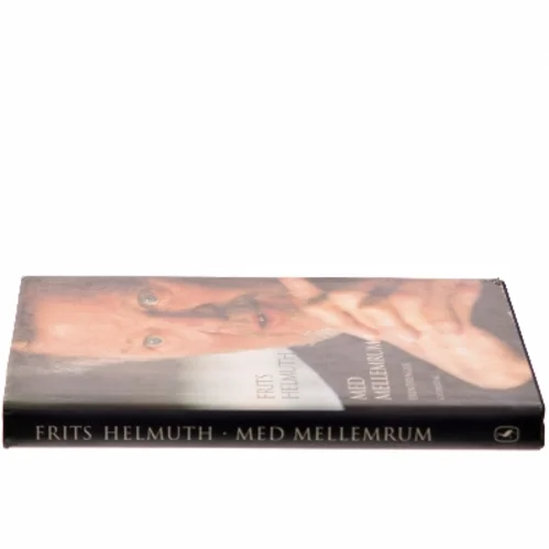 Med Mellemrum af Frits Helmuth (Bog)