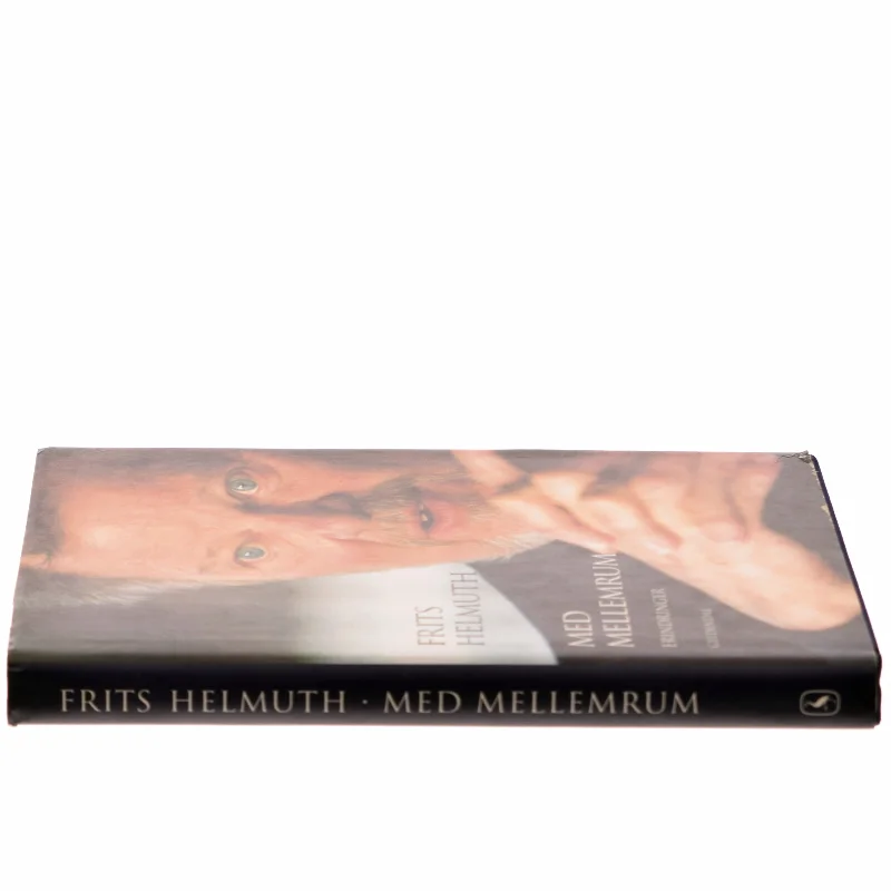 Med Mellemrum af Frits Helmuth (Bog)