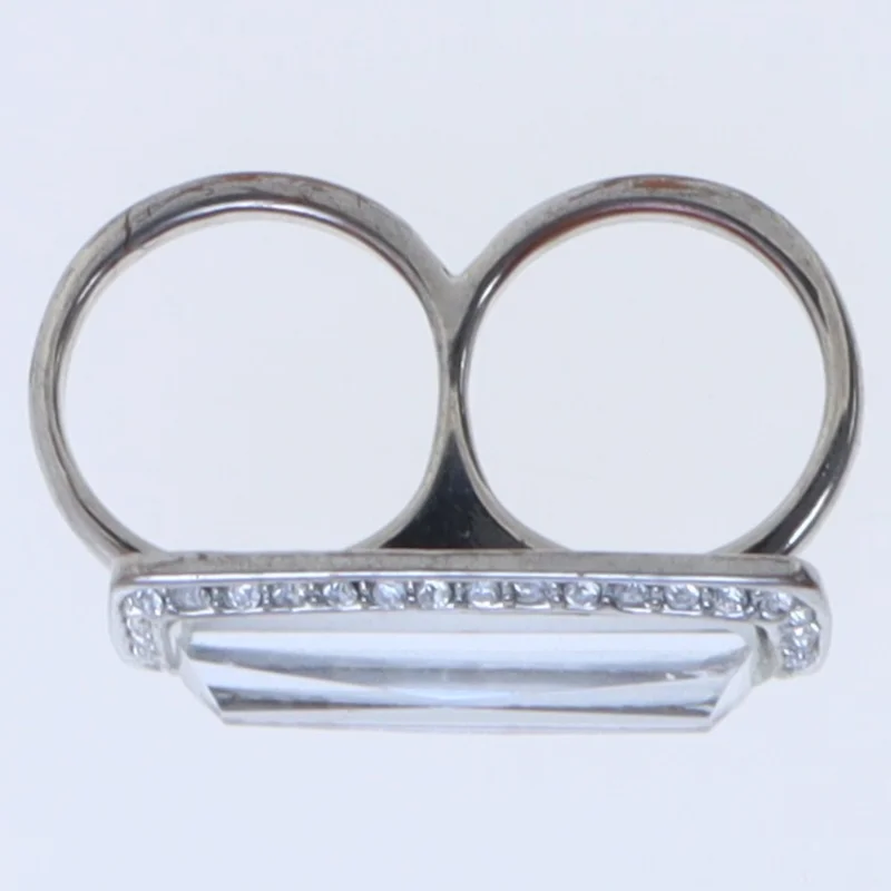 Dobbeltfinger-ring med krystaller (str. 58 og 59 mm)