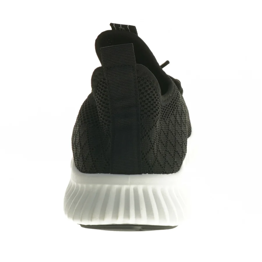 Sort striksneaker fra Crosshatch (str. 39 )
