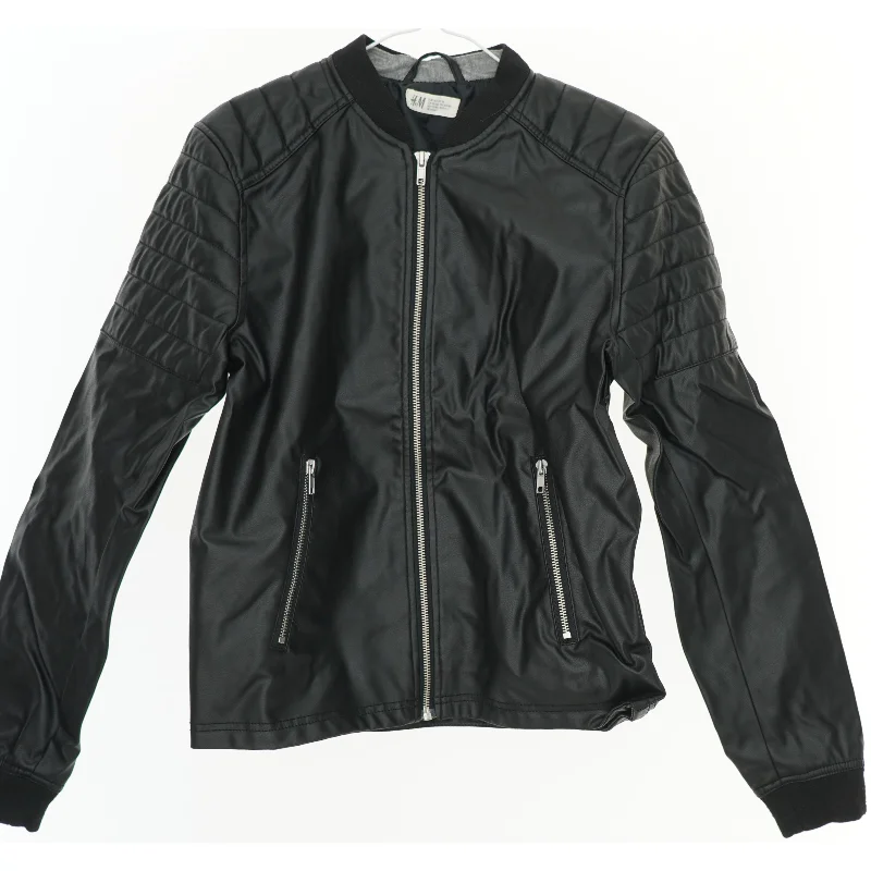 Sort Jakke fra H&M (str. 164)